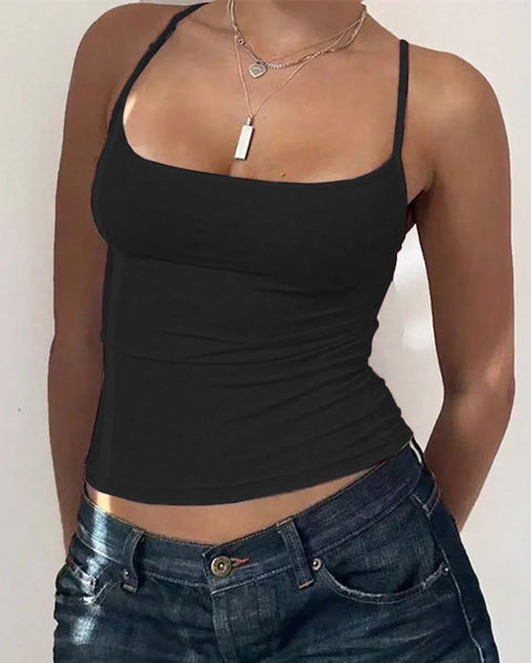 Scoop Neck Slim-Fit Straight Hem Solid Sleeveless Top in Black