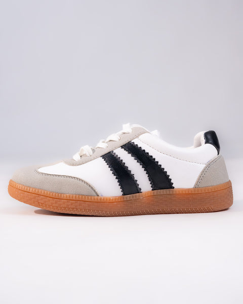 Retro Style Gum Sole Sneakers in White