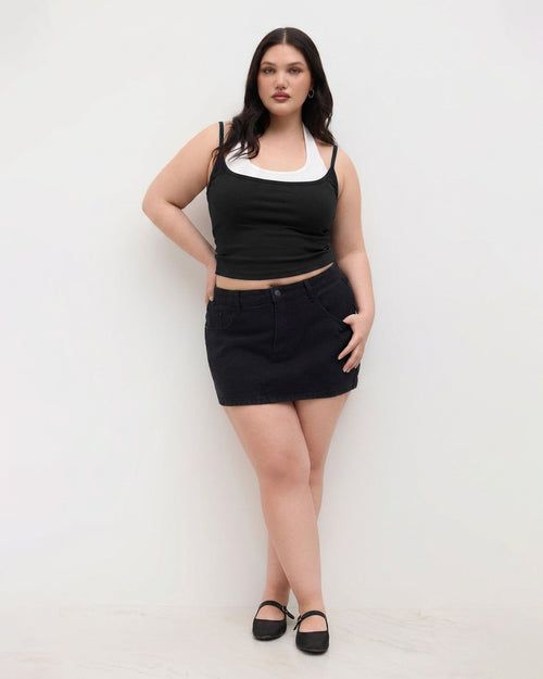 Slim-Fit Straight Hem Solid Sleeveless Tank Top Curve and Plus in Classic Black