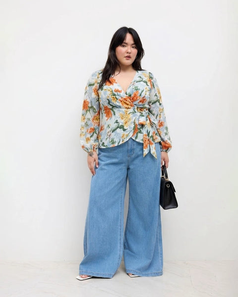 Elegant Tie Side Floral Top Curve and Plus in Sky Blue
