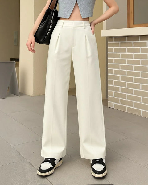 Model Wearing Mid Rise Solid Pocket Straight Leg Trousers In Off-White
