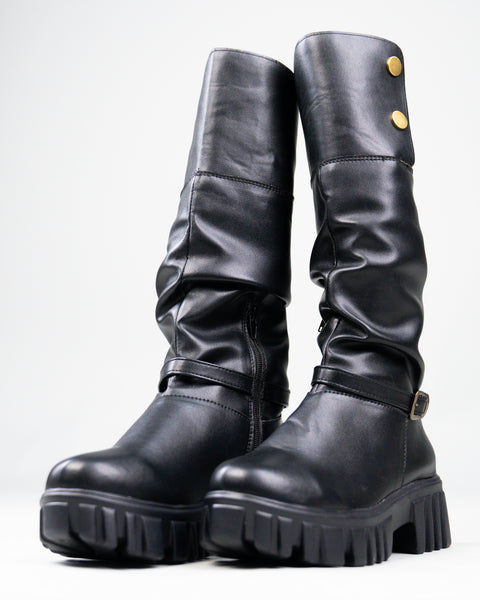 Chunky Platform Round Toe Knee High Boots in Black