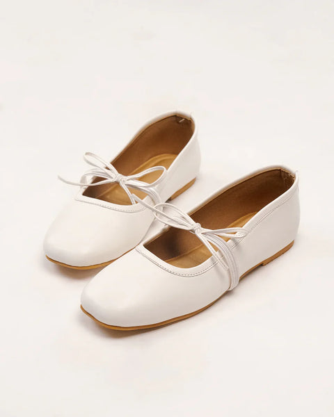 Round Toe Mary Jane Ballet Flats in White