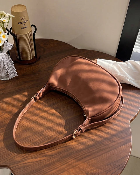 Chic Minimal Shoulder Bag in Caramel Brown