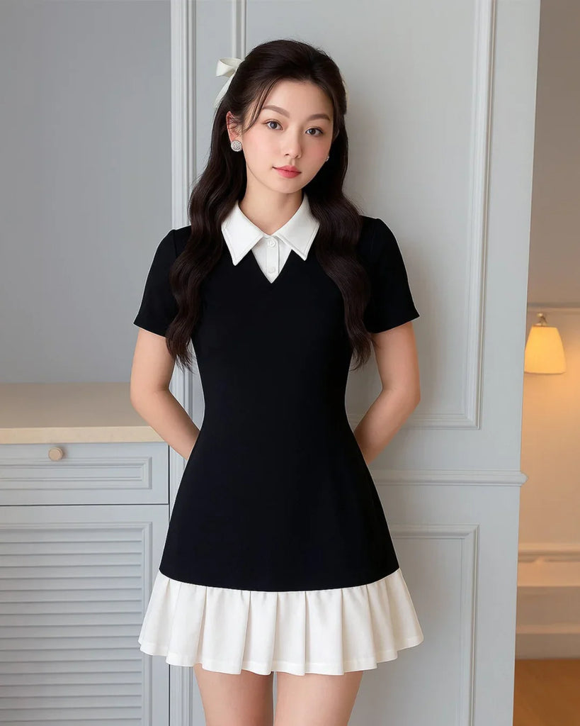 White Collar Contrast Dress with Pleated Skirt