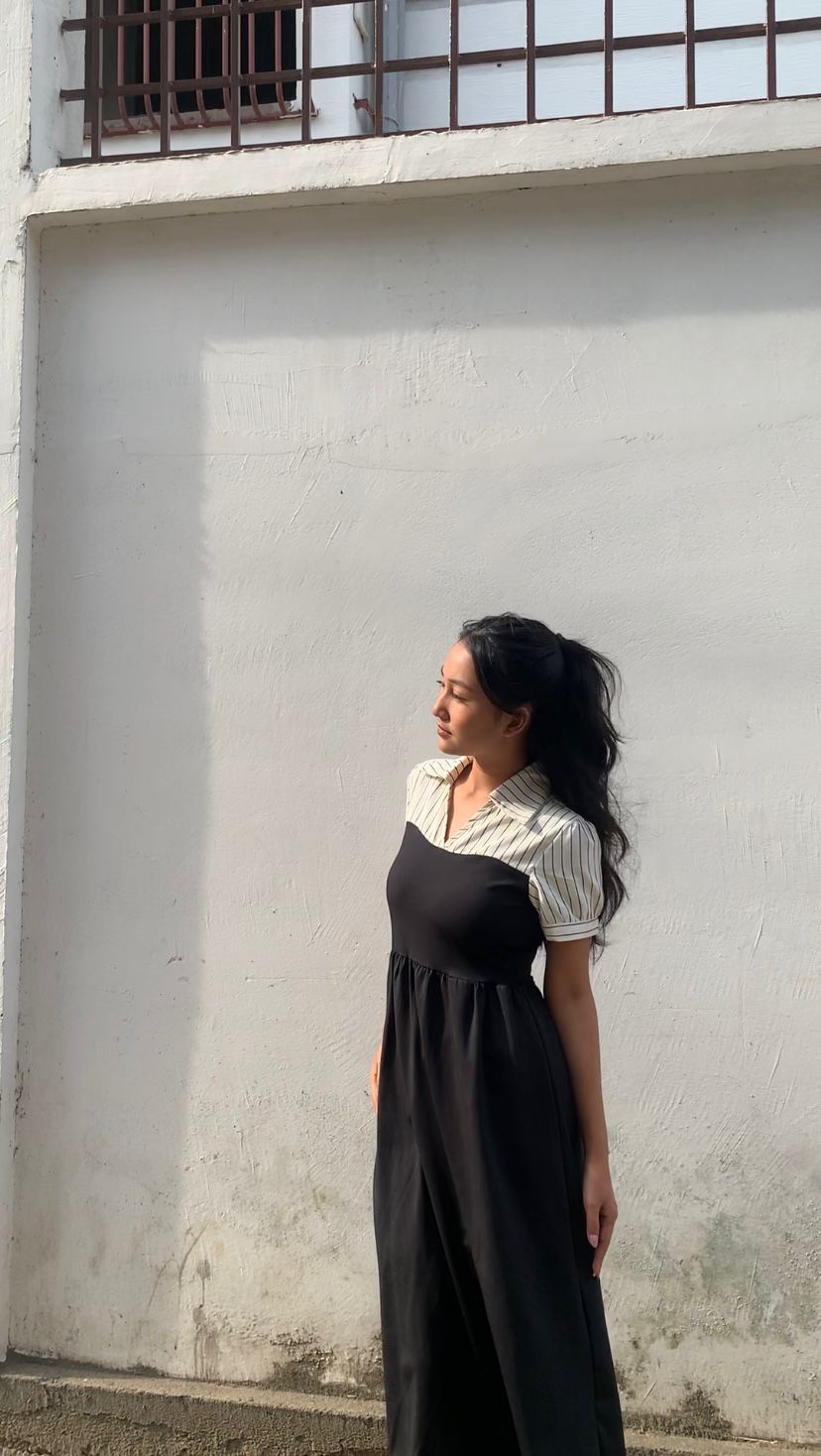 Black Contrast Collar Flared Midi Dress
