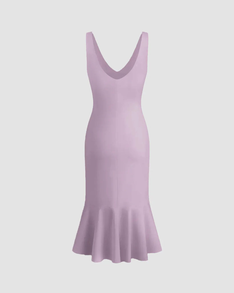  Lilac sleeveless bodycon dress with a fishtail hem, crafted from soft knit fabric.
