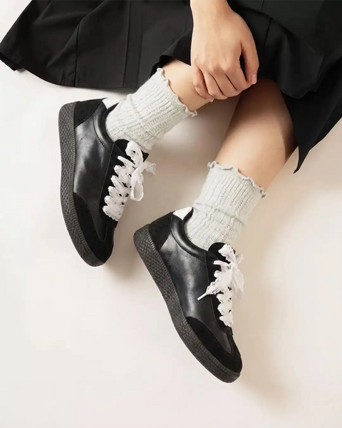 Classic Lace-Up Canvas Shoes In Black