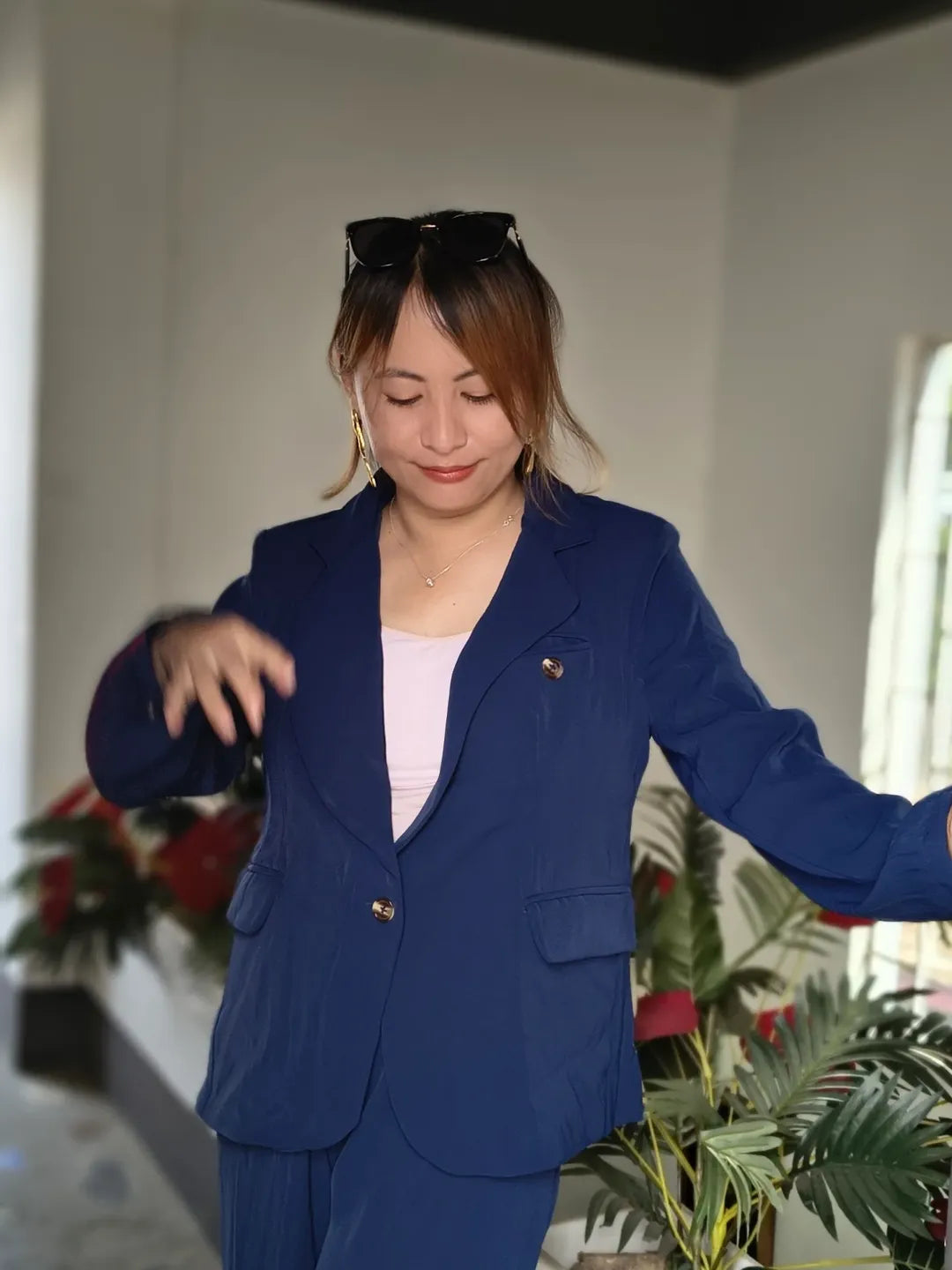Customer photo 1 of Minimalist Solid Color Notched Collar Single Button Business Suit Jacket & Pant Set In Navy Blue