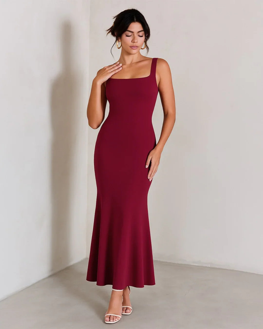 Scoop Neck Backless Bodycon Dress in Burgundy – Littlebox India