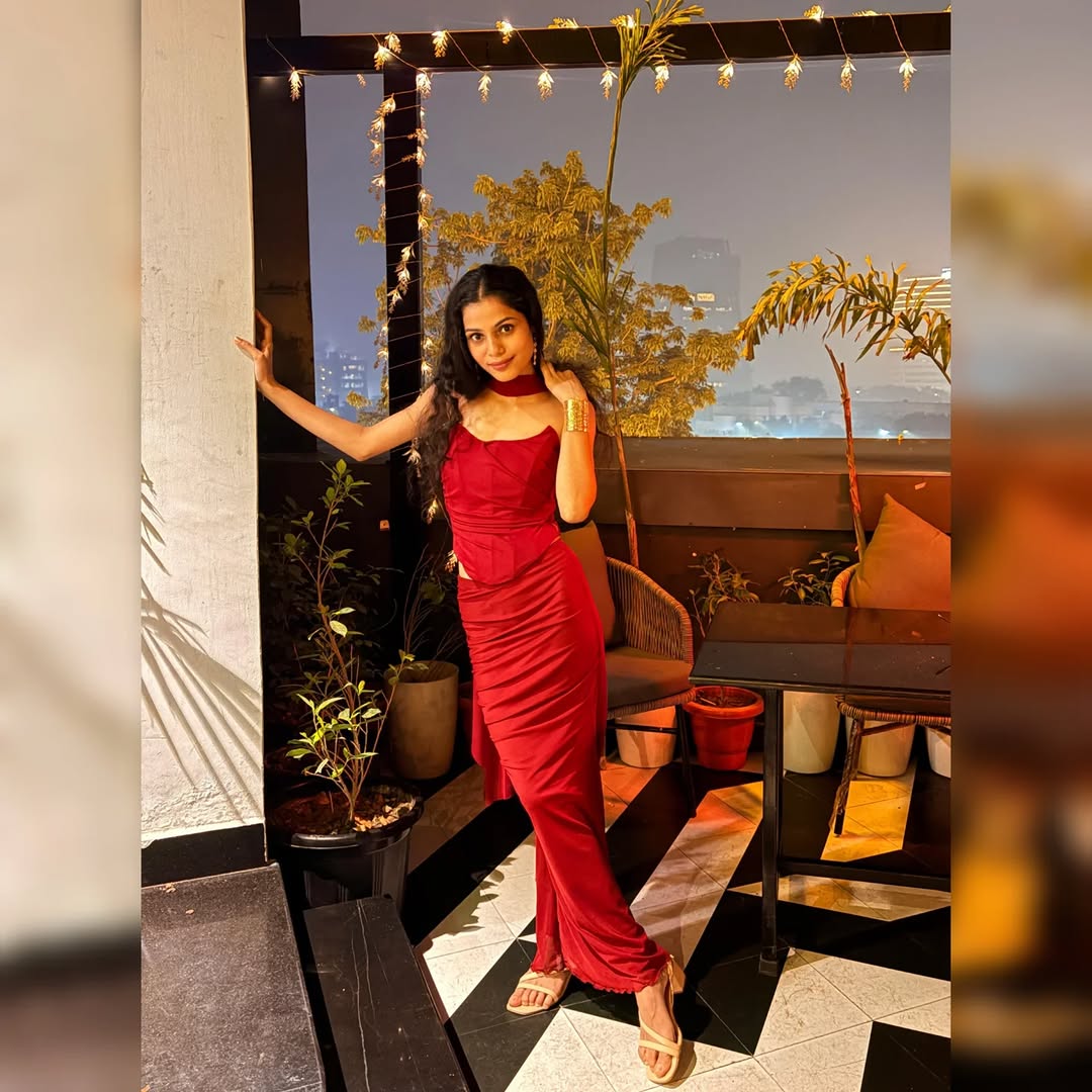 Customer photo 1 of Strapless Corset Top & Stretch Mermaid Skirt In Red