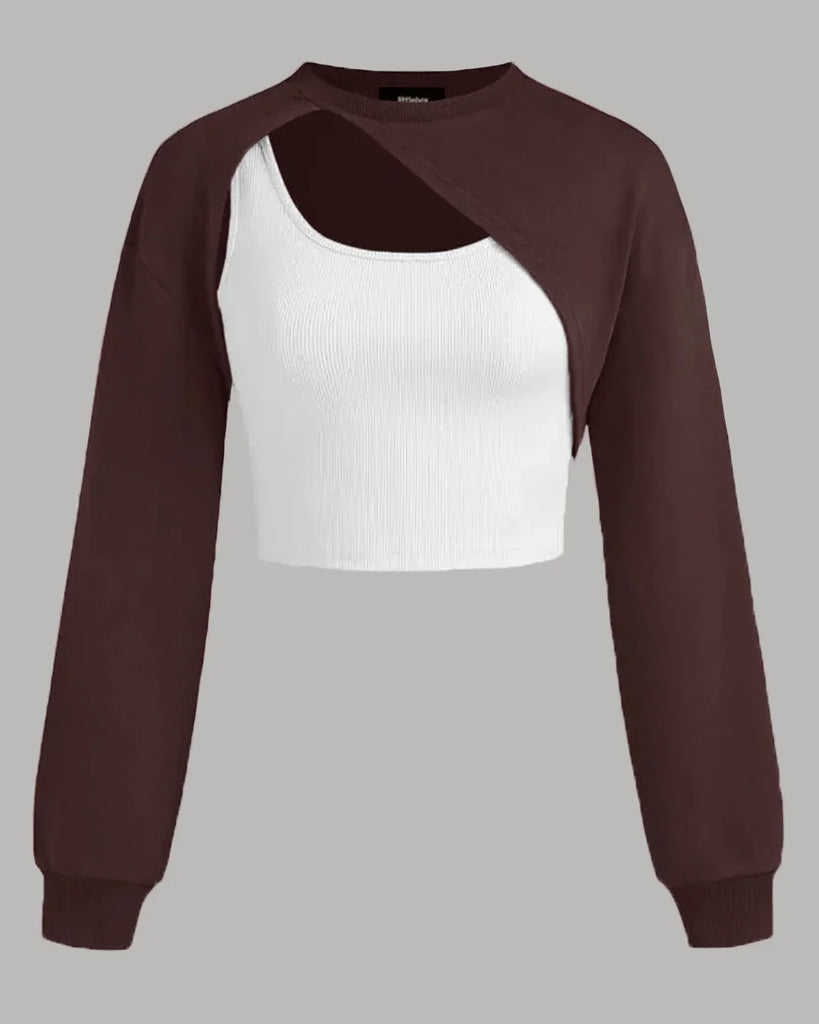 Cropped sweater featuring a round neck, designed in chocolate brown and white colors.