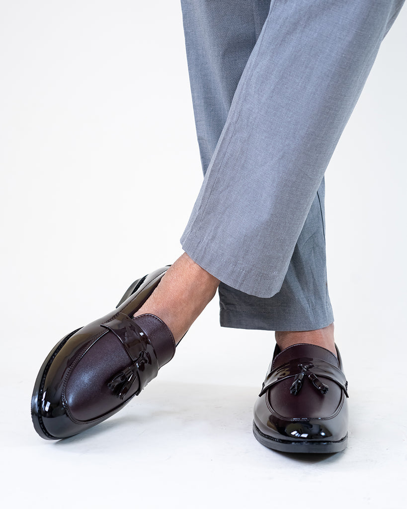 A model wearing grey plant and sleek Aesthetic Men's Casual Loafers