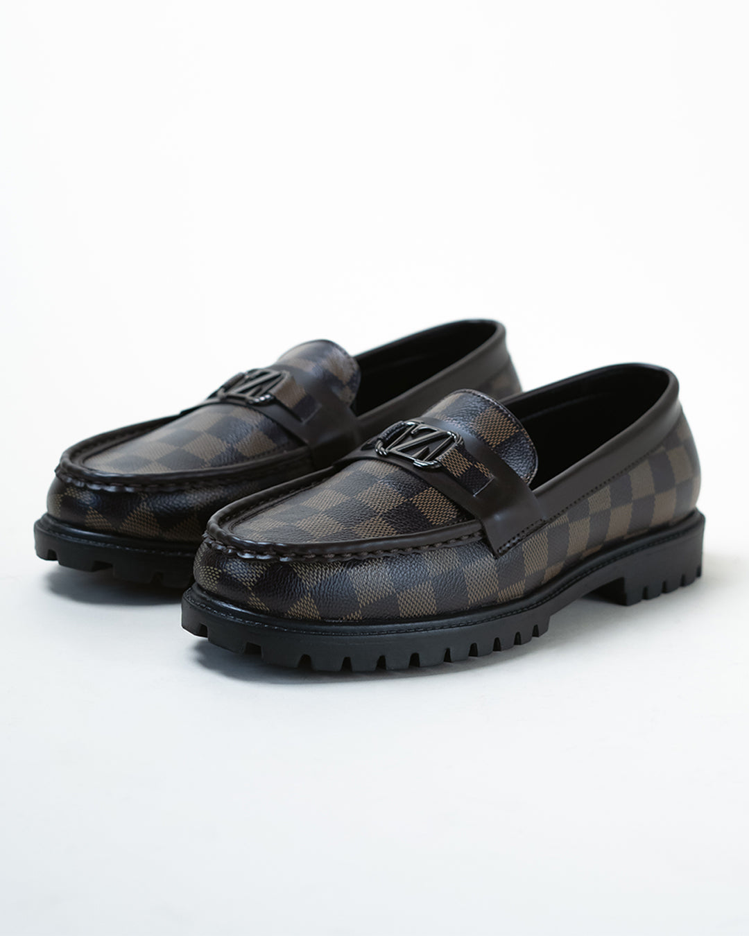 Louis Vuitton Shoe Size 9.5 Black Leather Solid loafer Men's Shoes