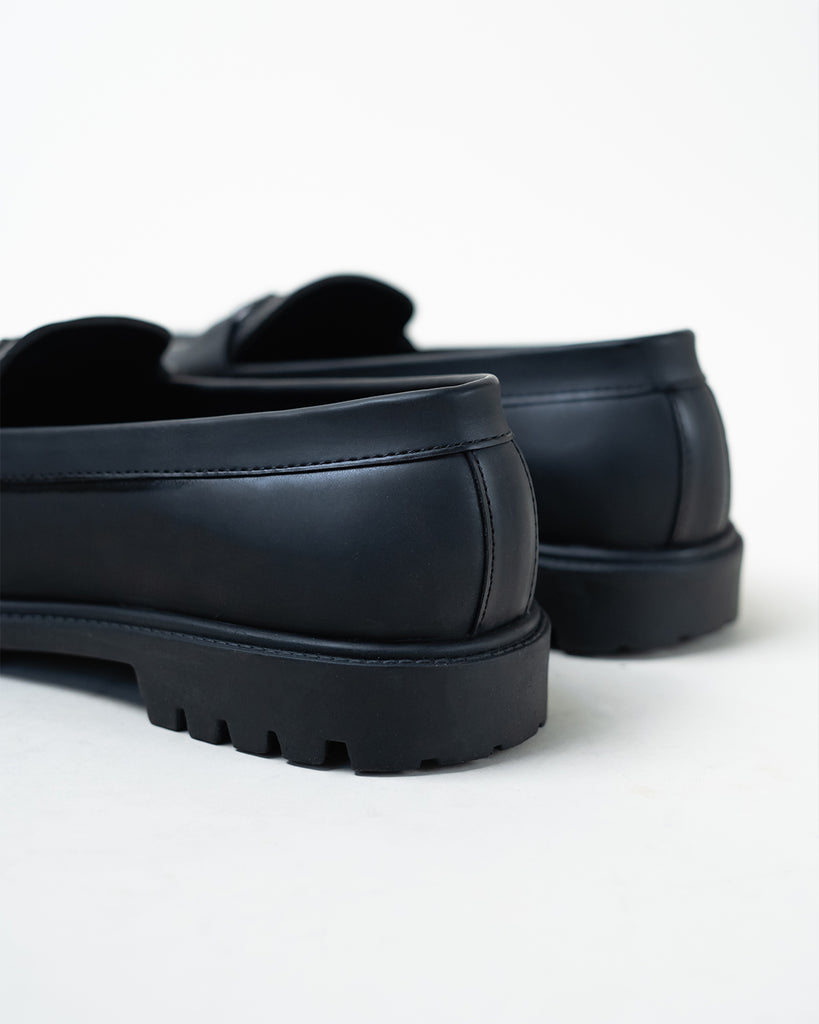 slip on black loafers for men