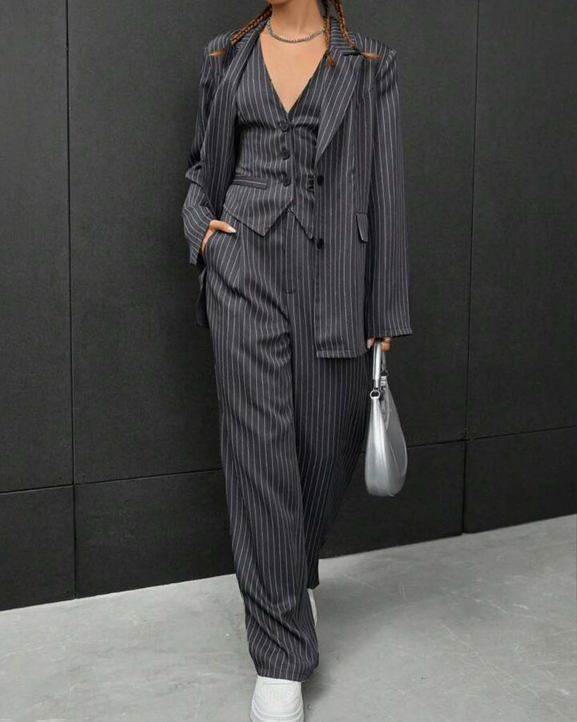Coat with waistcoat and wide pants suit 